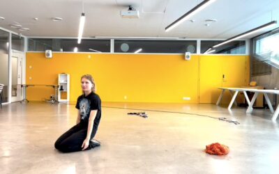 Eeva Juutinen performs Unknown for talking bodies in Brussels